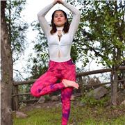 Instructora de Yoga especializada en mujeres de todas las edades que busquen relajarse y empoderarse